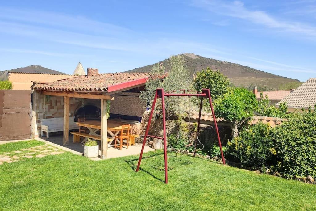 Casa Rural Tozolosolobos Otero de Bodos Exterior foto